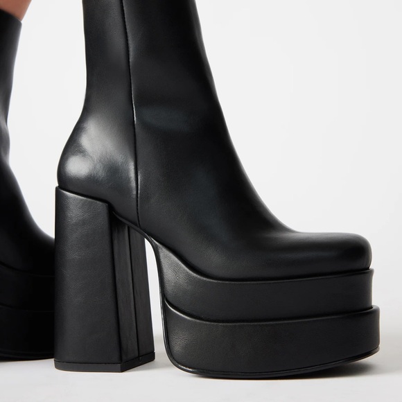 🖤Brand new! Never worn! Cobra Black Platform Boots! - Picture 6 of 8